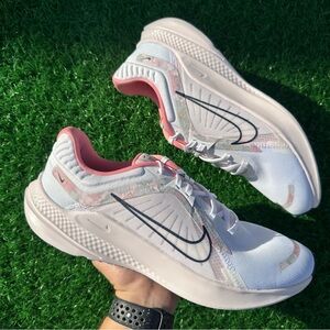 Nike Quest 5 PRM White / Midnight Navy-Pearl Pink Women Size 12 / Men size 10.5